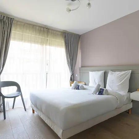 Charming With Balcony 3br 6p - * Deauville